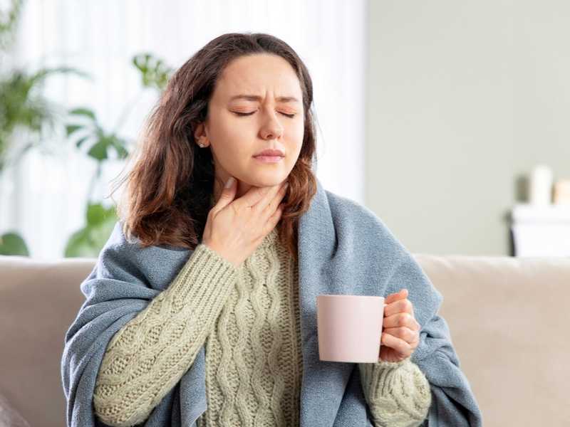 التهاب الحلق.. 5 أعراض تتطلَّب سرعة مراجعة الطبيب